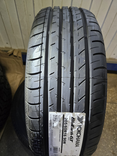 Шины Yokohama 205/60R16 96W BluEarth-GT AE51 TL на tireset.ru